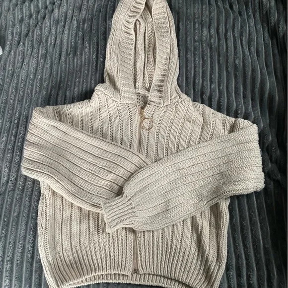 Like New Cream Cropped Sweater Zip Up Jacket - Picture 4 of 4